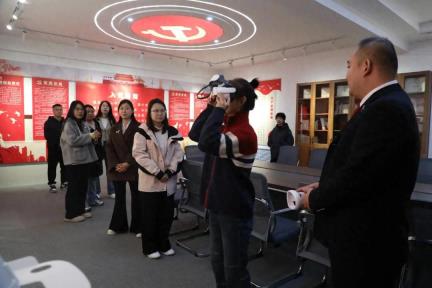 公众开放日丨岭东区法院邀请双鸭山市第二中学教师参加公众开放日活动