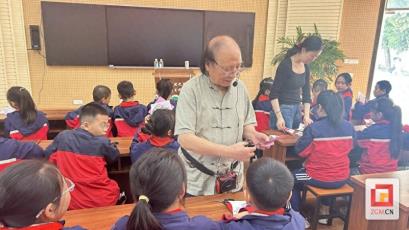 非遗进校园，文化永相传——自流井区举办非遗剪纸传习活动
