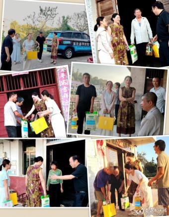新化县荣华乡文明集市活动热烈温馨