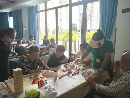 清远·智汇坊：“银龄暖心·志愿同行”敬老活动温情启幕
