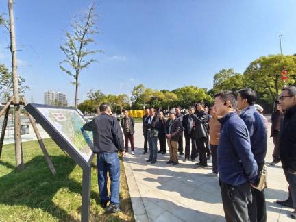 敬老康养 登高览胜——南昌经开区退休干部重阳节活动圆满举行