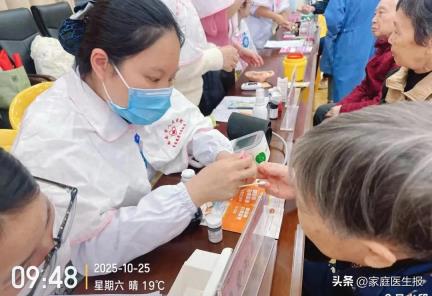 爱在重阳暖桑榆！南昌市人民医院承办章金媛爱心奉献团重阳敬老活动