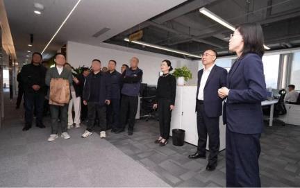 恒丰银行东营分行举办“承河海文脉 享稳健丰利”客户研学活动