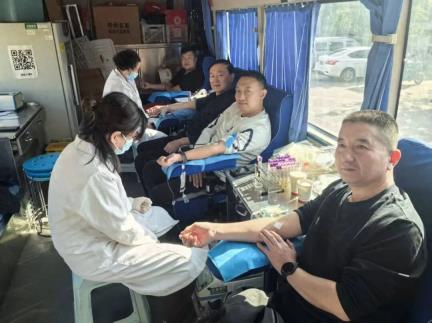 金秋献热血 和庄显担当——济南市莱芜区和庄镇组织团体献血活动