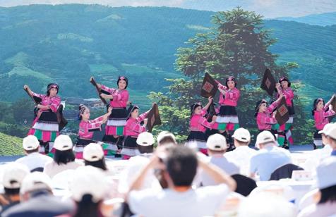 这场活动在龙胜顺利举行