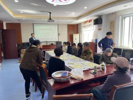 邮储银行扬州市分行积极组织开展“敬老月”活动