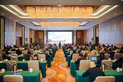 2025江苏省AI+工业母机产业专题对接活动在扬州举办