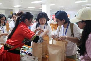 “留学生感知八桂”中医药文化体验交流营系列活动启动仪式在南宁举行